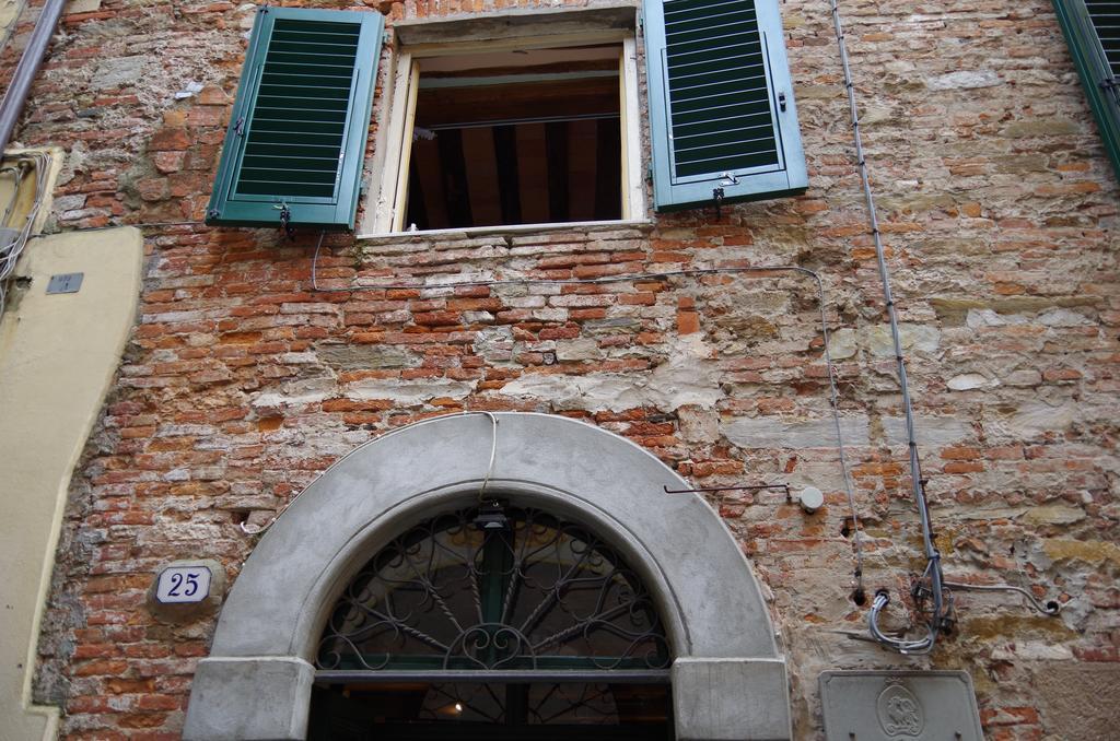 Antica Residenza Del Gallo Lucca Exterior photo